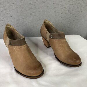 OluKai Boots Womens Size 7.5 Beige Leather Ho'oui Ankle Block Heel Booties